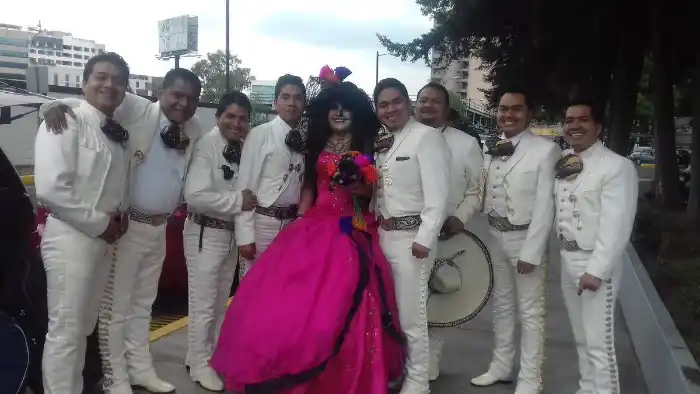Mariachis en los Reyes La Paz precios Mariachi Los Reyes La Paz Precio Serenata